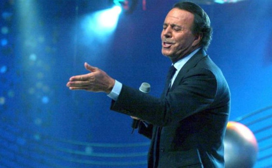 Julio Iglesias